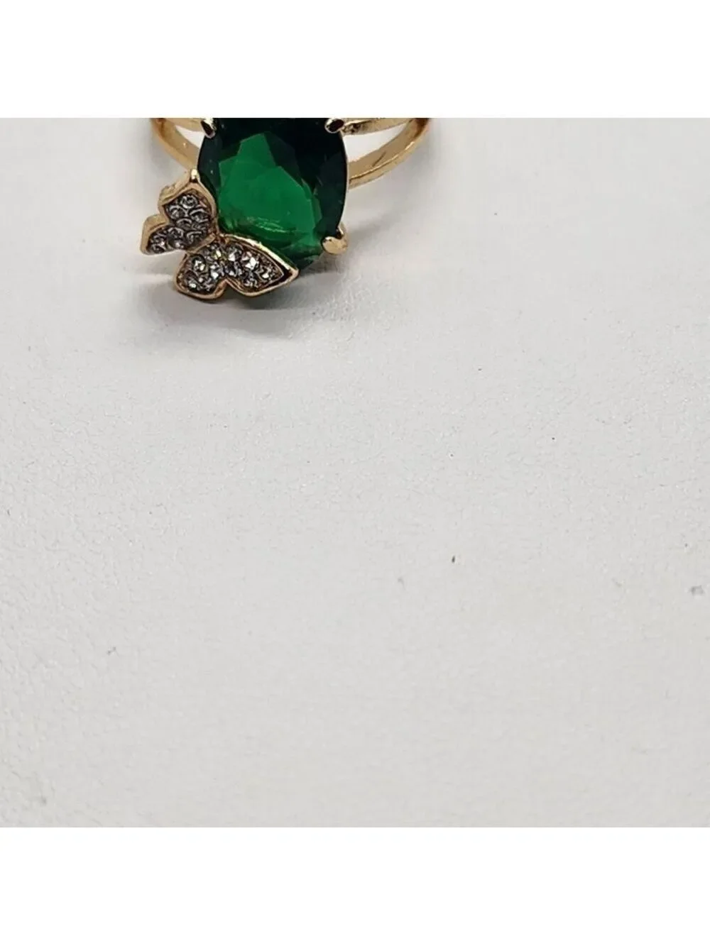 Brand New Fashion Jewelry Green GEM Butterfly Ring